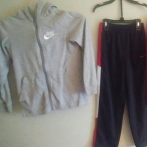 Like new Nike outfit.